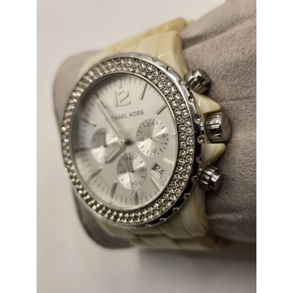 Michael Kors 49mm MK- 5598 Ladies' Watch. Box + Papers. New Battery. 6.25" Band - Picture 8 of 15